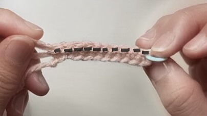 細編み2段目で針を入れる正しい位置をマーキング